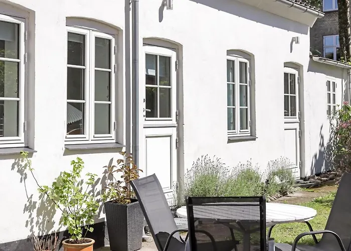 Professor Labri Apartment