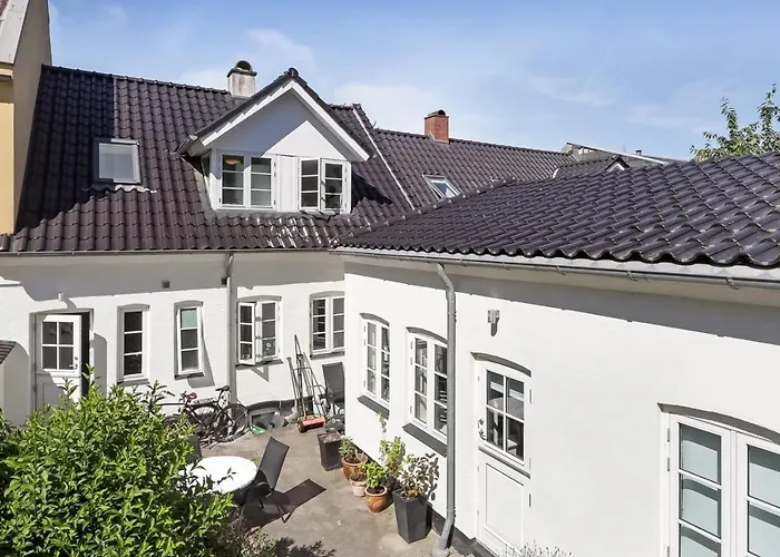 Professor Labri Apartment