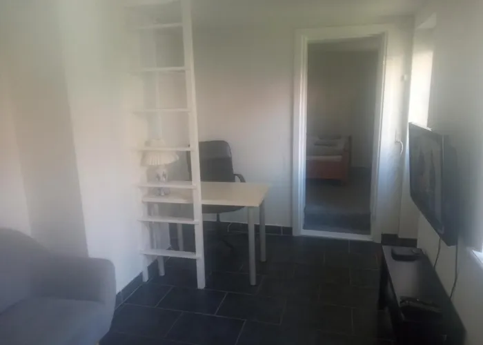 Professor Labri Apartment *